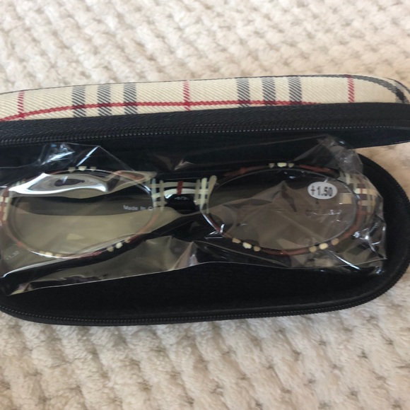💋2/46$💋+1.50 reading glasses - Picture 4 of 4